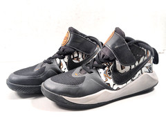 Nike Team Hustle D 9 GRFT PST Basketball Shoes Boys 13C CQ3706-00