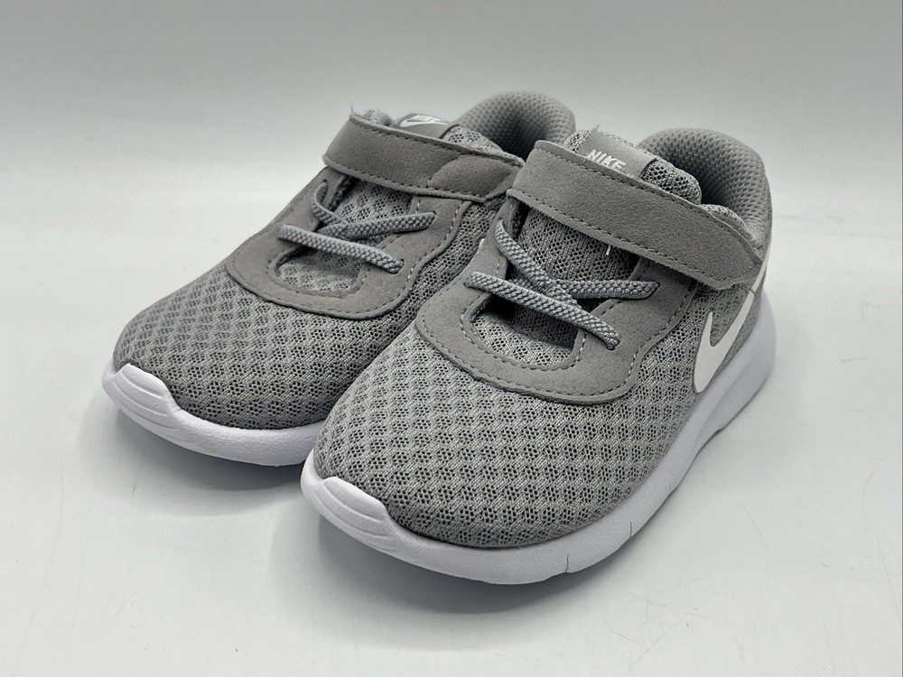 Nike Tanjun Kid Size 8 Grey White Hook and Loop Slip on Sneakers New