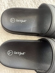 Cat & Jack Sandals L Youth 4/5 Open Toe Slide Flats Comfort Black Rubber Slip On