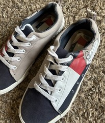 Tommy Hilfiger Space Jam Bugs Bunny Shoe Youth 4