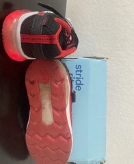 Stride Rite Made 2 Play Kids Sneakers Light Up Black Red White Gray Size 10M