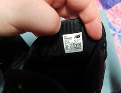 New Balance Fresh Foam Arishi v4 Shoes – Black/white – Big Kids 4 Extra Wide