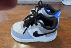 Size 5 (GS) – Nike Air Force 1 Sneakers LV8 1 Low Wolf Grey / Black Toodler New