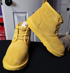 UGG Neumel Ll Chucka Boots Size 4Y New In Box In The Wheat Colorway