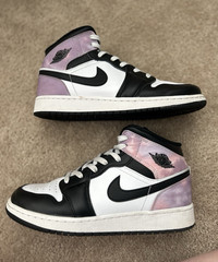 Jordan Air Jordan 1 Mid Unisex Kids 6.5Y Black/White/Purple Leather DM6216-001