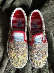 Vans Where’s Waldo Big Kid SIZE 3 Yellow Beach Scene Slip-On Canvas Loafer Shoes