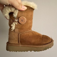 UGG Chestnut Brown Bailey Button Boots – 7, Toddler
