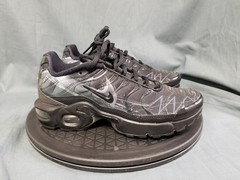 Air Max Plus TN SE BG ‚La Requin Black‘ Sneakers Mesh Kids Size 4Y NEW NO BOX!
