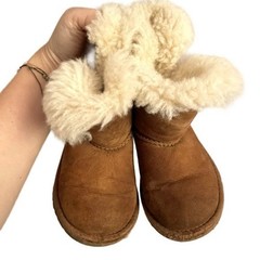 UGG Chestnut Brown Bailey Button Boots – 7, Toddler