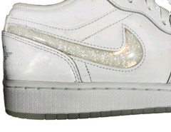 Nike Air Jordan 1 Low SE GS Glitter Swoosh FQ9112-100 Size 4Y Kids / Women 5.5