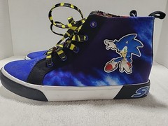 Sonic Sega Ground Up High Top Sneakers- Kids Size 6 NEW