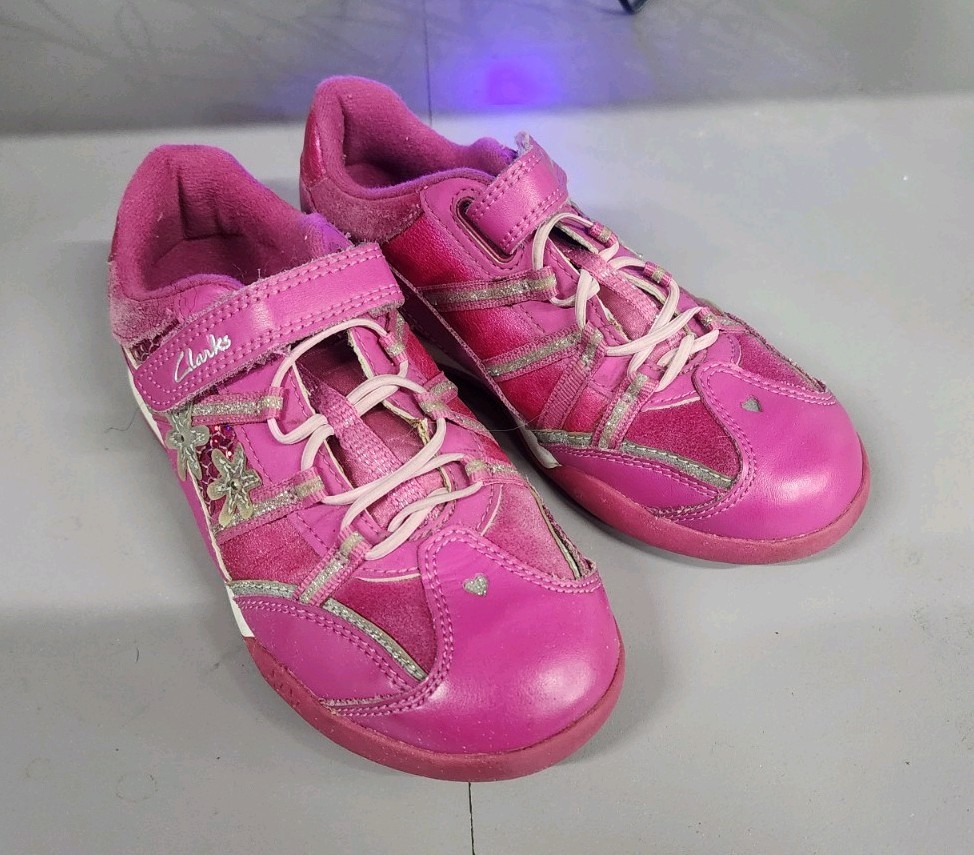 Child’s pink clarks sneakers child uk Size 12g