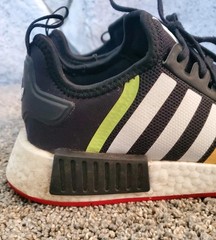 Adidas Originals NMD R1 J Youth Kids GS Black White 6Y Sneakers Boost GZ2100