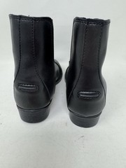 New TuffRider Starter Front Zip Paddock Boot Youth Size 11 Black