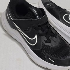 Nike Cosmic Runner Black White Little Kids Shoes HM4400-003 Size 2.5Y