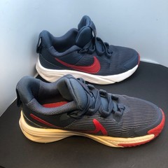 Nike Star Runner 4 kids Navy Red /white size 11C