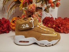 Nike Air Griffey Max 1 Wheat Pollen Flax 2022 Brown Beige DO6685-700 Size 4.5Y