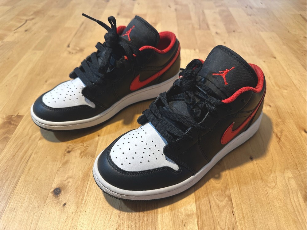 Juniors Nike Air Jordan 1 Low (GS) – 553560 063 – Black Fire Red White 5Y Nice