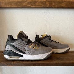 Jordan Max Aura 5 Cement Grey Sneakers GS 5Y Women’s 6.5 DZ4352-007