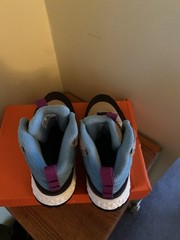 Nike Terra Scout Size 2 Youth