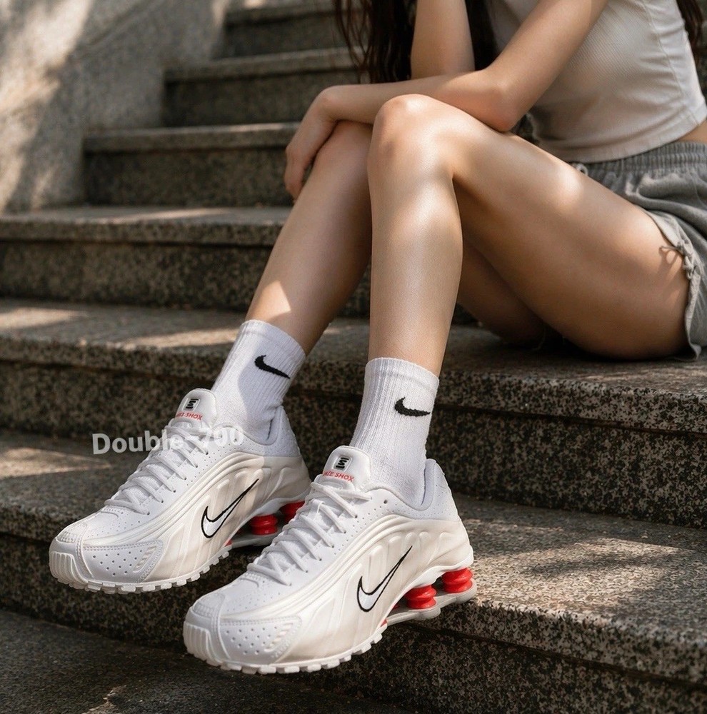 Nike Shox R4 White Phantom Red Running Shoes CW2626-102 GS Size 6.5-7Y