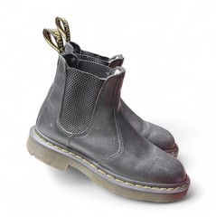 DR MARTENS Doc Black Leather Chelsea Unisex Youth Size Men 4 Woman 5