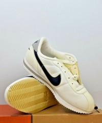 NIKE CLASSIC CORTEZ BASIC (GS) SNEAKERS WHITE/BLUE KIDS SIZE 5.5Y (302597 141)