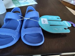 Totes Everywhere Technology Kids Size T11-12 Navy Two Strap Sandals New