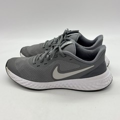 Nike Revolution 5 Cool Grey Lightweight Running Shoes BQ5671-004 Youth Size 7Y