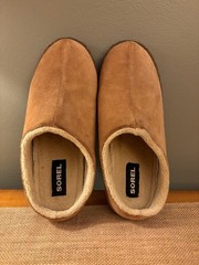Sorel Youth Lanner Ridge II Suede Slipper Clogs – Camel Brown