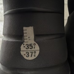 New Bogs York Boot Big Kid’s Winter Boots, Youth Size 7 Women’s Size 9