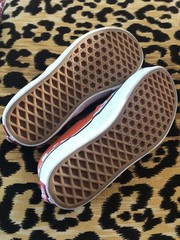 KIDS VANS CLASSIC SLIP ON CHECKERBOARD ORANGE YOUTH SIZE 1