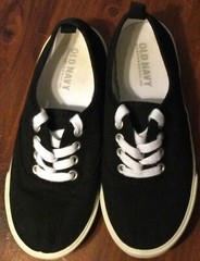Pre-owned/Used ~ Old Navy Black & White Lace Up Sneakers! ~ Youth Shoes Size 13.