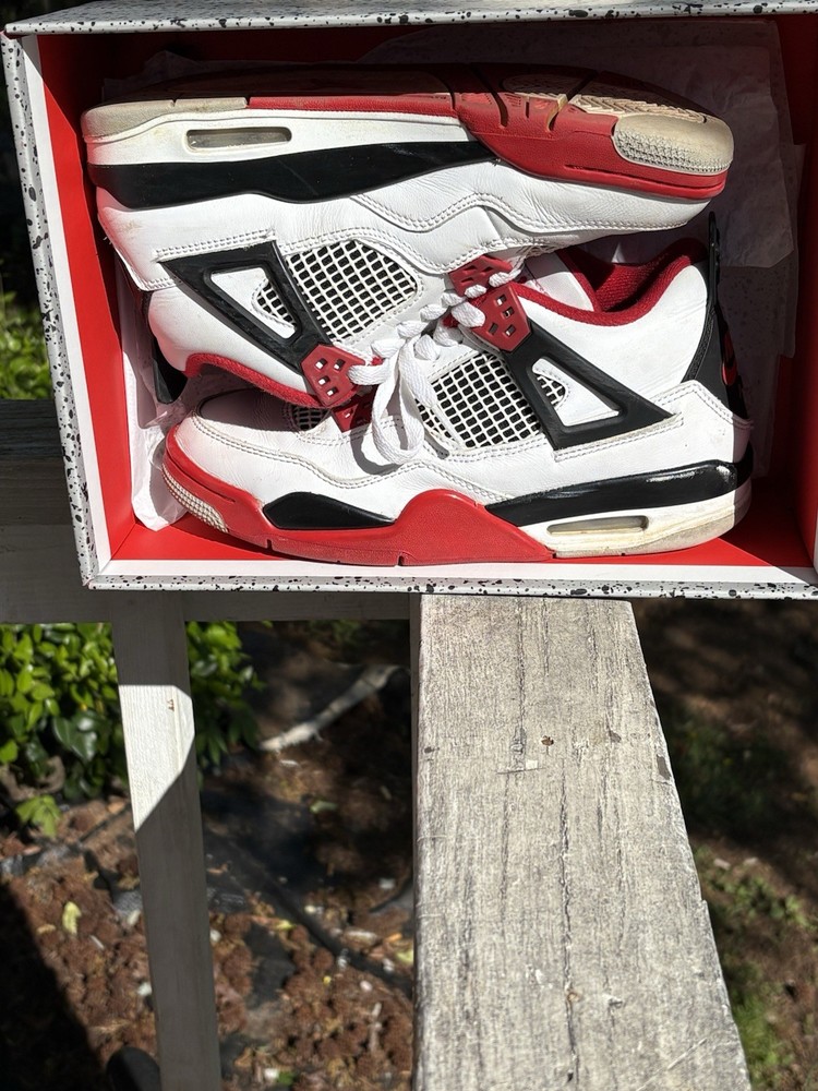 Size 6 (GS) – Jordan 4 Retro OG 2020 Low Fire Red