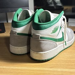 Jordan Air Jordan 1 Mid DC7248-103 White Green Gray Unisex Kids Sneaker 6.5Y