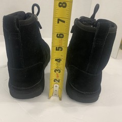 UGG Neumel II 1017326K-BLK Boots Kids US 6 Black Suede Round Toe Sheepskin