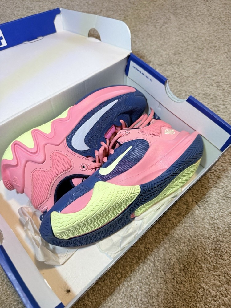 EUC Nike Giannis Immortality 2 GS Size 4Y Pink Gaze/Celestine Blue