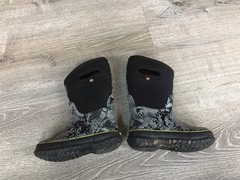 Bogs Classic Camo Gray Black Youth Kids Size 11 Winter Snow Boots 72591