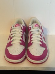 Nike Dunk Low (GS)/White-Laser Fuchsia (FB9109-102)/Size: 6Y-7.5W/NEW In RPL BX