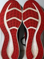 Nike Downshifter 11 black & red running shoes CZ3949-005 youth 7 / women’s 8.5