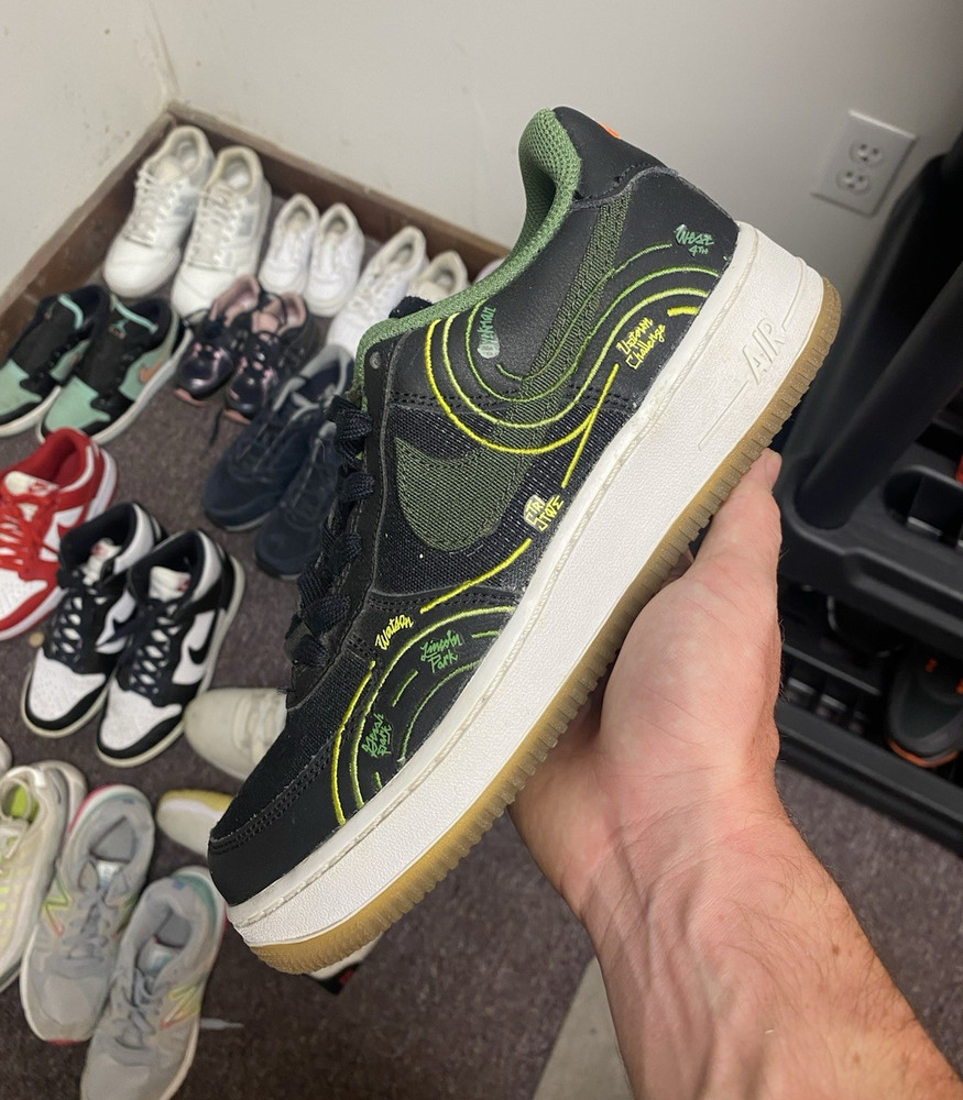 Nike Air Force 1 Low LV8 GS NY vs. NY