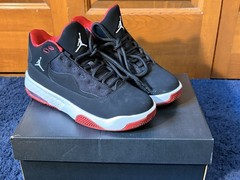 Air Jordan Max Aura 2 Bred Black Gym Red White CN8094-016 GS Size 4Y