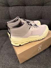 On Cloudhero Mid Waterproof Hiking Boots Silver Seedling Youth Size 6Y