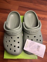 Crocs Classic Clog/Moss Green (206991-308)/Size: 5Y/(NIB)