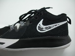 Boys sz 6Y 6 Nike Kyrie Flytrap 6 GS Black White DQ8094-009 Mid Shoes Sneakers