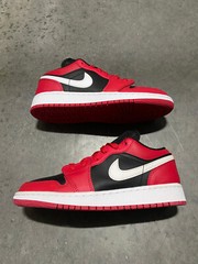 NEW Jordan 1 Low Very Berry White Black Pink Red Retro RARE 553560-061 Size 5
