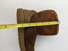 UGG AUSTRALIA 5251 Sheepskin Suede Brown Classic Short Boots Girls Size 1