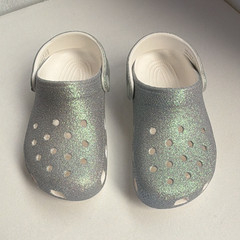 Crocs Classic Glitter Clog Kids J3 Silver/White Slip-On Clogs