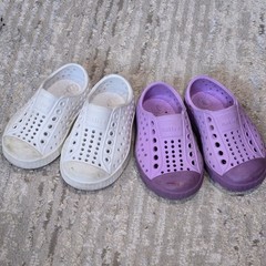 Native Jefferson Kids Shoes Bundle White Purple EVA Slip On Sneakers Size C4