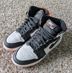 Air Jordan 1 Retro High OG GS Electro Orange Sneakers Size 5Y 575441-180